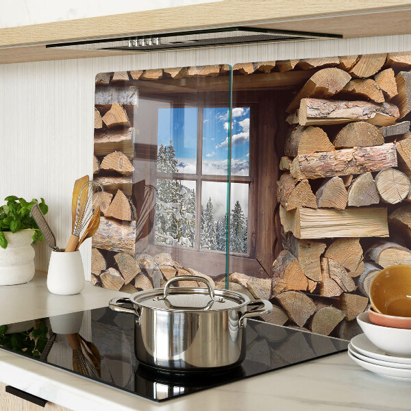 Tabla de cocina Vista de un paisaje invernal a través de la ventana.