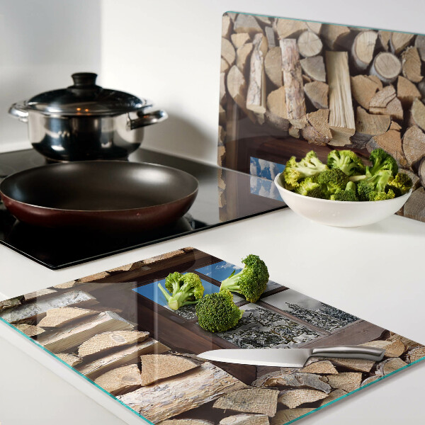 Tabla de cocina Vista de un paisaje invernal a través de la ventana.