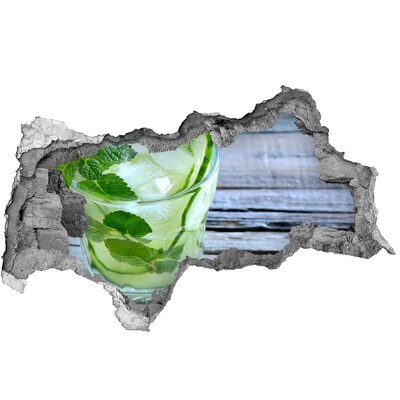 Vinilo adhesivo boquete en la pared rota Un cóctel refrescante con el telón de fondo de una terraza de madera.