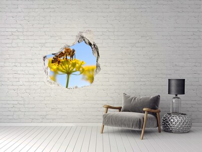 Vinilo decorativo boquete pared irregular Una abeja en una flor