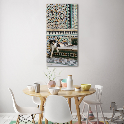 Cuadro de metacrilato moderno efecto cristal vertical Un gato en Marruecos