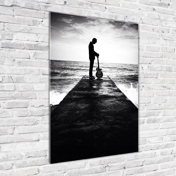 Cuadro de metacrilato moderno efecto cristal vertical Guitarrista en el muelle