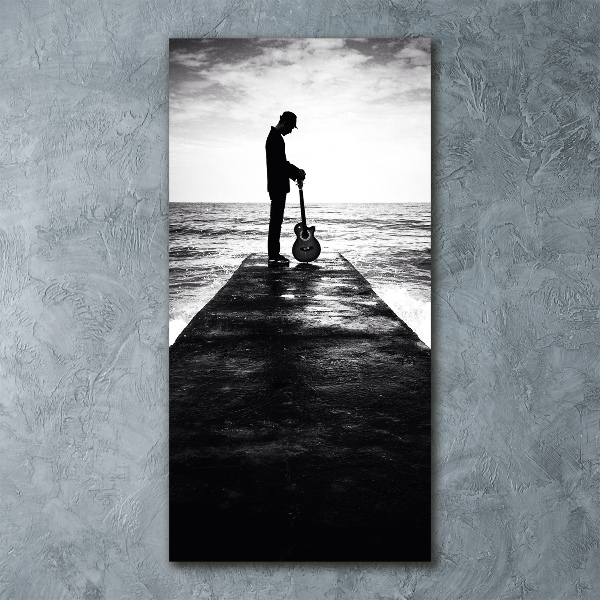 Cuadro de metacrilato moderno efecto cristal vertical Guitarrista en el muelle