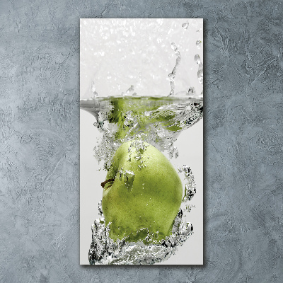 Cuadro decorativo en acrílico brillante vertical Una manzana bajo el agua