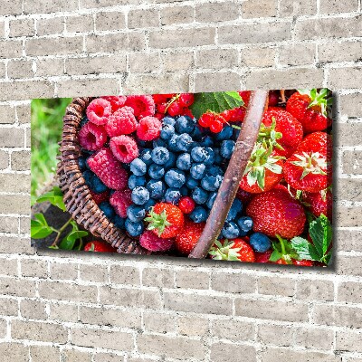Foto en lienzo con acabado profesional horizontal Una cesta de frutos del bosque