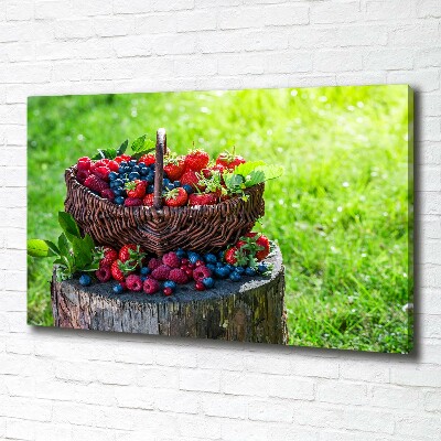 Fotocuadro en lienzo de alta calidad horizontal Una cesta de frutos del bosque