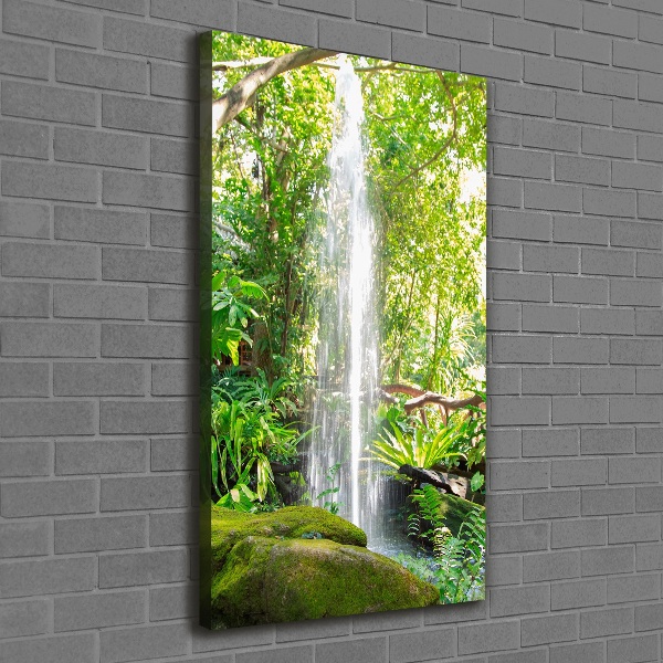 Cuadro moderno en lienzo resistente uv vertical Cascada en la selva