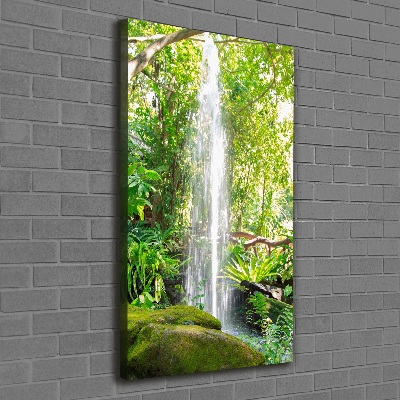 Cuadro moderno en lienzo resistente uv vertical Cascada en la selva