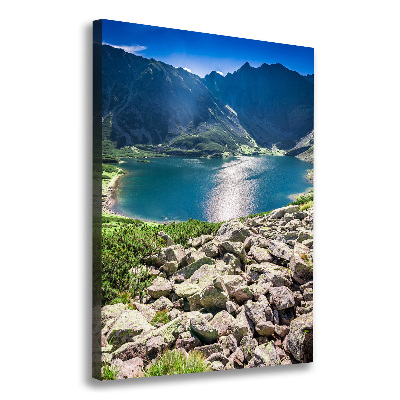 Fotografía en lienzo vertical Estanque negro de los montes Tatra