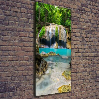 Cuadro moderno en lienzo resistente uv vertical Cascada en la selva