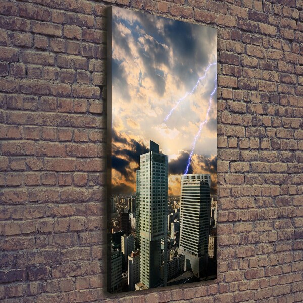 Fotografía en lienzo vertical Tormenta sobre Varsovia