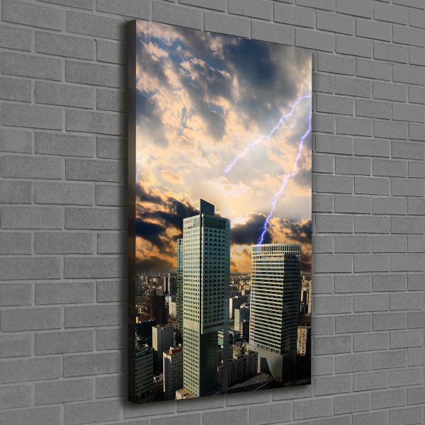 Fotografía en lienzo vertical Tormenta sobre Varsovia
