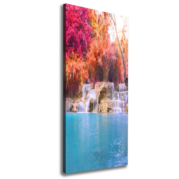Fotografía en lienzo vertical Cascada en el bosque