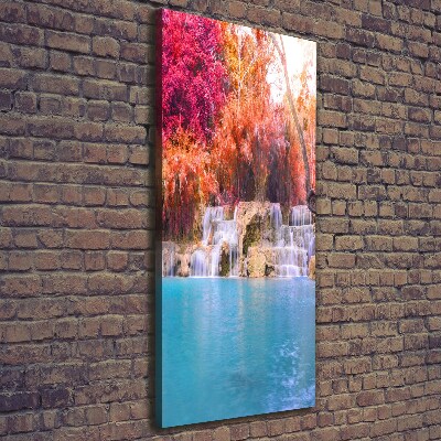 Fotografía en lienzo vertical Cascada en el bosque