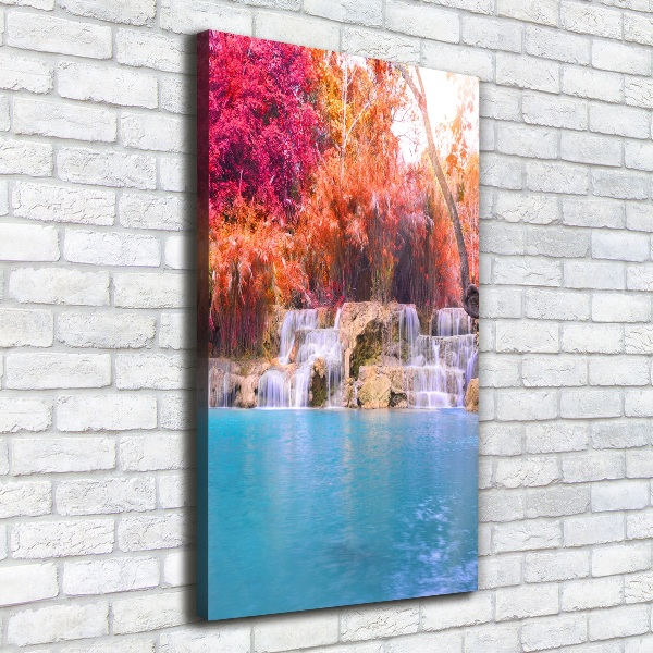 Fotografía en lienzo vertical Cascada en el bosque