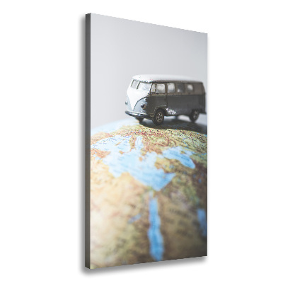 Cuadro canvas decorativo para salón vertical Furgoneta en un globo terráqueo