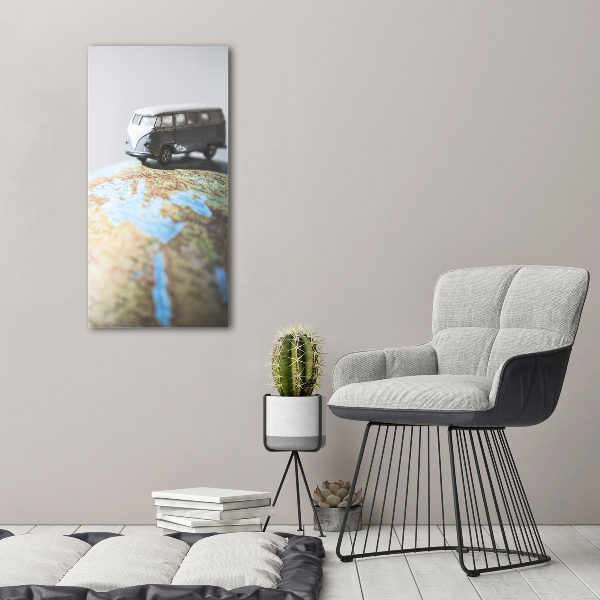 Cuadro canvas decorativo para salón vertical Furgoneta en un globo terráqueo