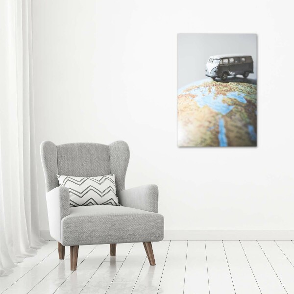 Cuadro canvas decorativo para salón vertical Furgoneta en un globo terráqueo