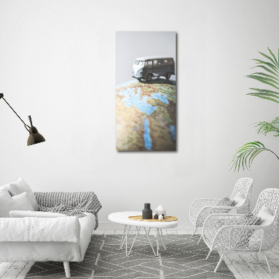 Cuadro canvas decorativo para salón vertical Furgoneta en un globo terráqueo