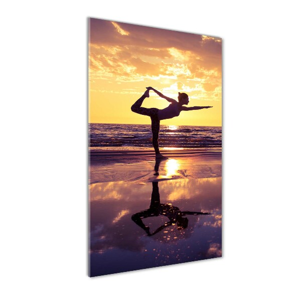 Cuadro decorativo en cristal con canto pulido vertical Yoga en la playa