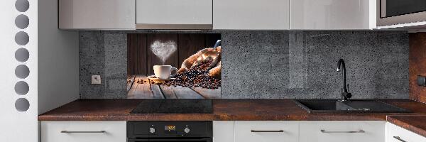 Salpicadero de cocina Una taza de café