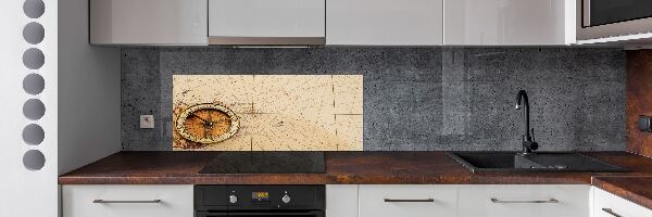 Panel de pared de cocina Brújula en el mapa