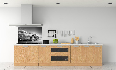 Panel antisalpicaduras Un coche a toda velocidad