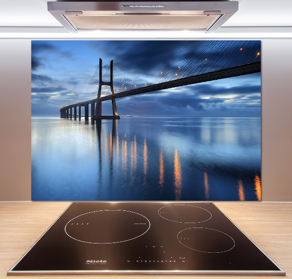 Panel antisalpicaduras Puente iluminado