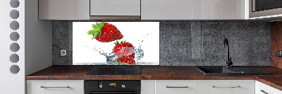 Panel de pared de cocina Fresas y agua