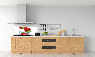 Panel de pared de cocina Fresas y agua