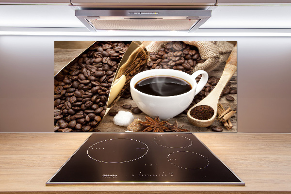 Salpicadero de cocina Una taza de café