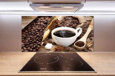 Salpicadero de cocina Una taza de café