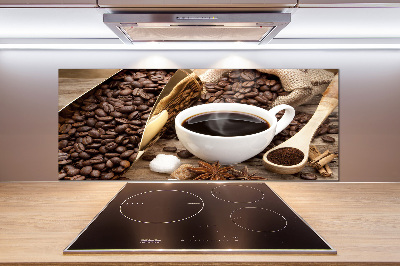 Salpicadero de cocina Una taza de café