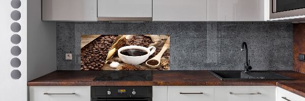 Salpicadero de cocina Una taza de café