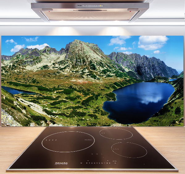 Salpicadero de cocina Un valle en las montañas