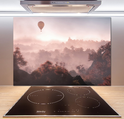 Panel de pared de cocina Globo sobre el bosque