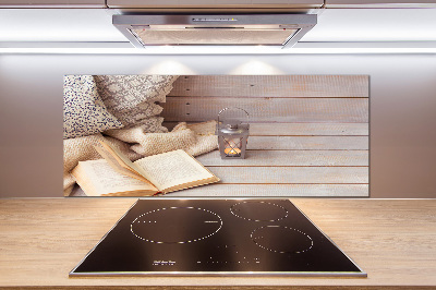 Panel de pared de cocina Relajarse con un libro