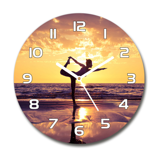 Reloj de cristal redondo Yoga en la playa