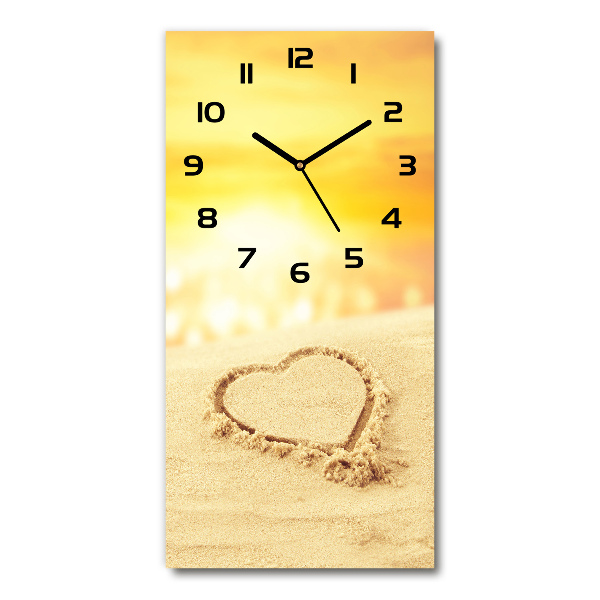 Reloj vertical Corazón en la playa