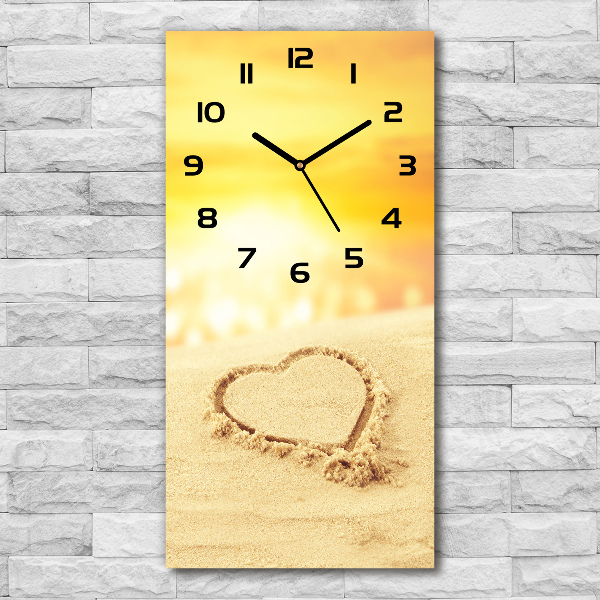 Reloj vertical Corazón en la playa