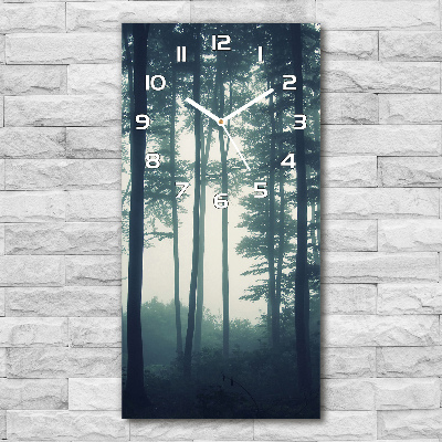 Reloj vertical Niebla en el bosque
