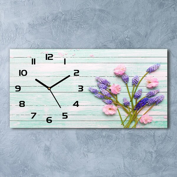 Reloj rectangular Lavanda sobre madera