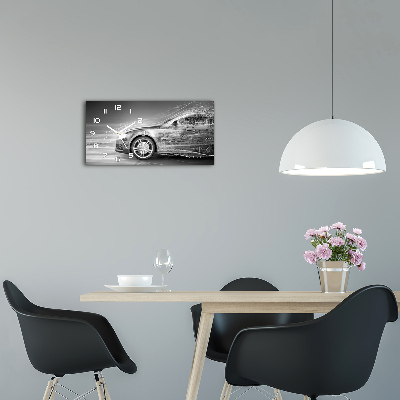 Reloj horizontal Un coche a toda velocidad