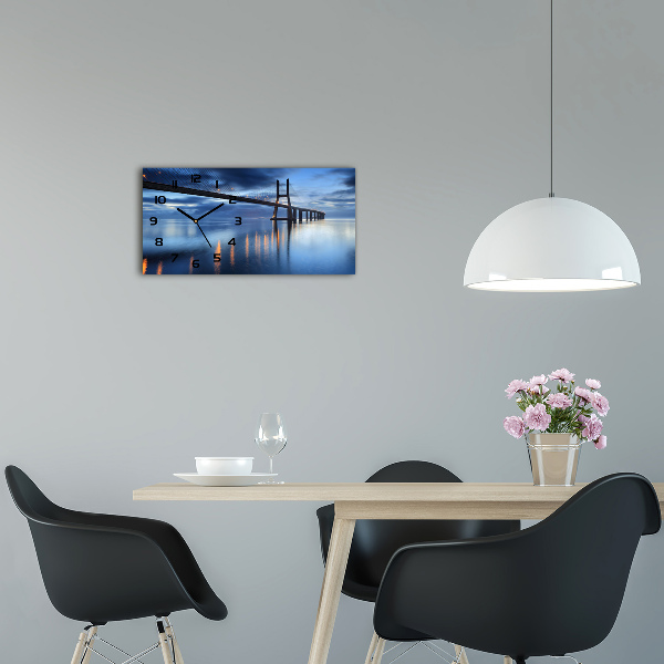 Reloj de cristal horizontal Puente iluminado