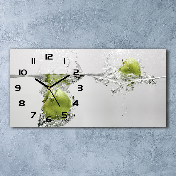Reloj horizontal Una manzana bajo el agua