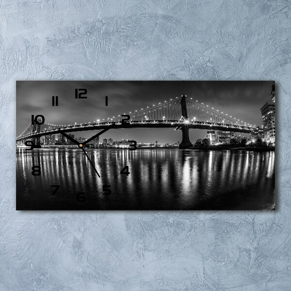 Reloj horizontal Manhattan de noche