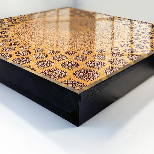 Caja para llaves con diseño de ornamento geométrico