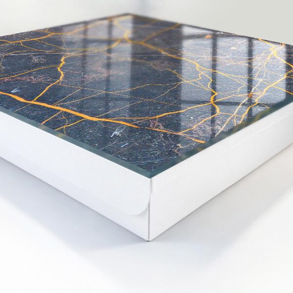 Caja para llaves con diseño de líneas decorativas