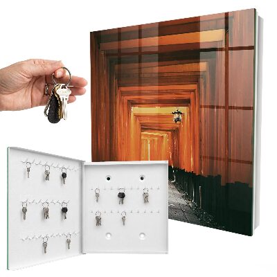Armario para llaves con puertas amarillas