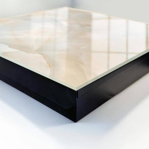 Caja para llaves de color crema para habitación